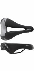 Selle Italia Sedlo SPORTOURING ST 1 SUPERFLOW L (NOVINKA 2025) ==> nástupce modelu SPORTOURING GARDA GEL FLOW