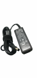 HP 45W Originál adaptér Originální adaptér HP 45W/19V   Součástí balení je napájecí kabel do sítě.