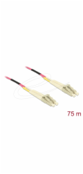 Delock - Sítový kabel - multirežim LC (M) do multirežim LC (M) - 75 m - 75 m - 2 mm - optické vlákno - 50 / 125 mikron - OM4 - neobsahuje halogen - fialová