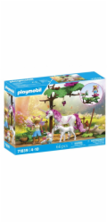 Playmobil 71839 Magic Unicorns: Einhorn-Stall für Mama und Fohlen